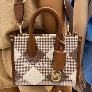 Michael Kors Mirella Extra-Small Logo Crossbody XBODY Shopper Bag
Luggage 
NWT